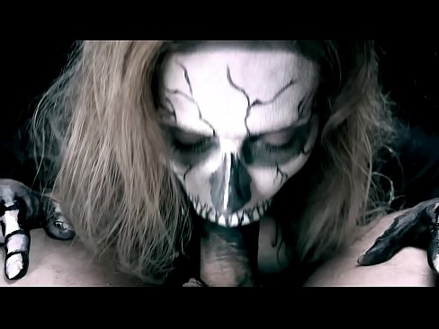 ❤️ Demon girl zuigt pik met haar zwarte mond en slikt sperma. ️ Homemade porno at nl.stroybassein.ru ❤